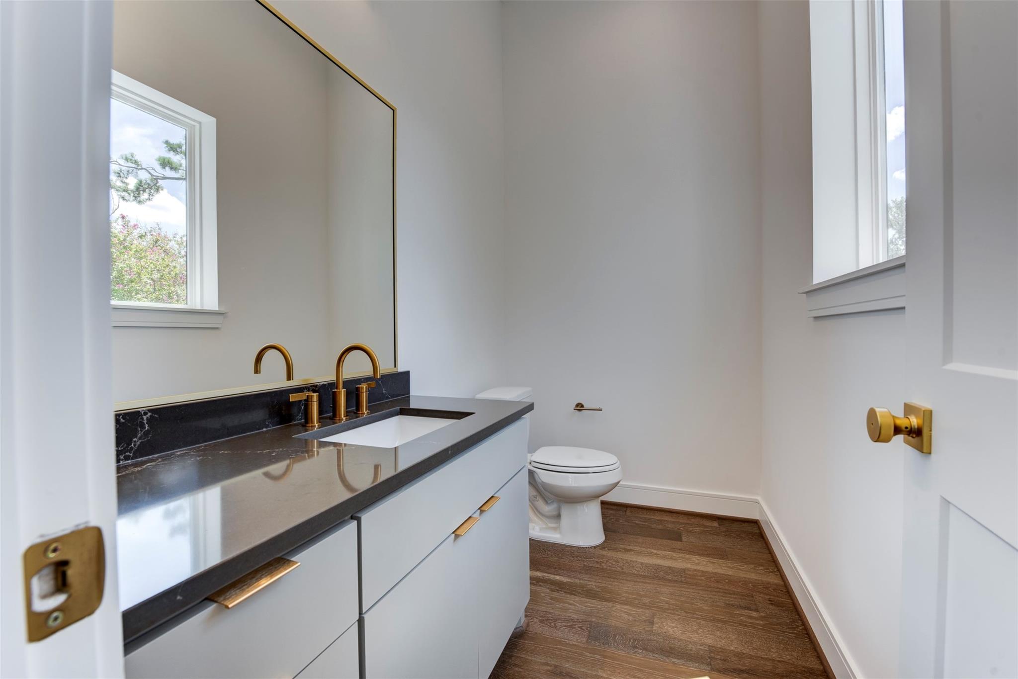 Houston, Texas 77055, United States, 3 Bedrooms Bedrooms, ,4 BathroomsBathrooms,Residential,Active,240025