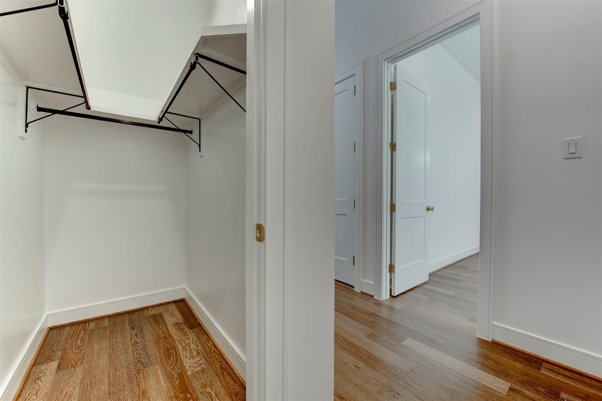 Houston, Texas 77055, United States, 3 Bedrooms Bedrooms, ,4 BathroomsBathrooms,Residential,Active,240025