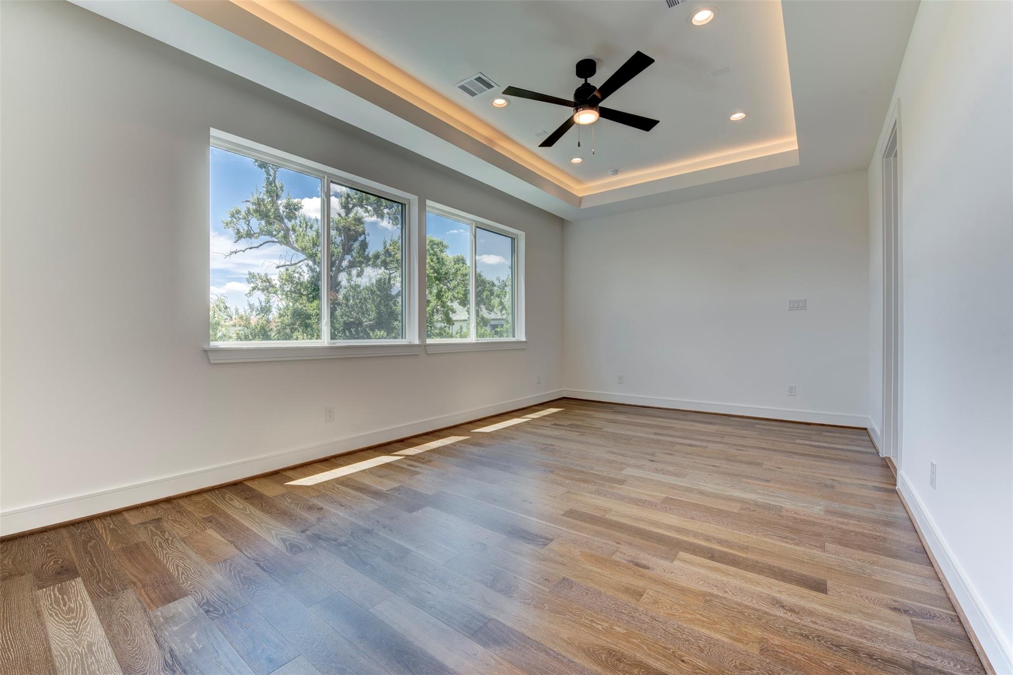 Houston, Texas 77055, United States, 3 Bedrooms Bedrooms, ,4 BathroomsBathrooms,Residential,Active,240025