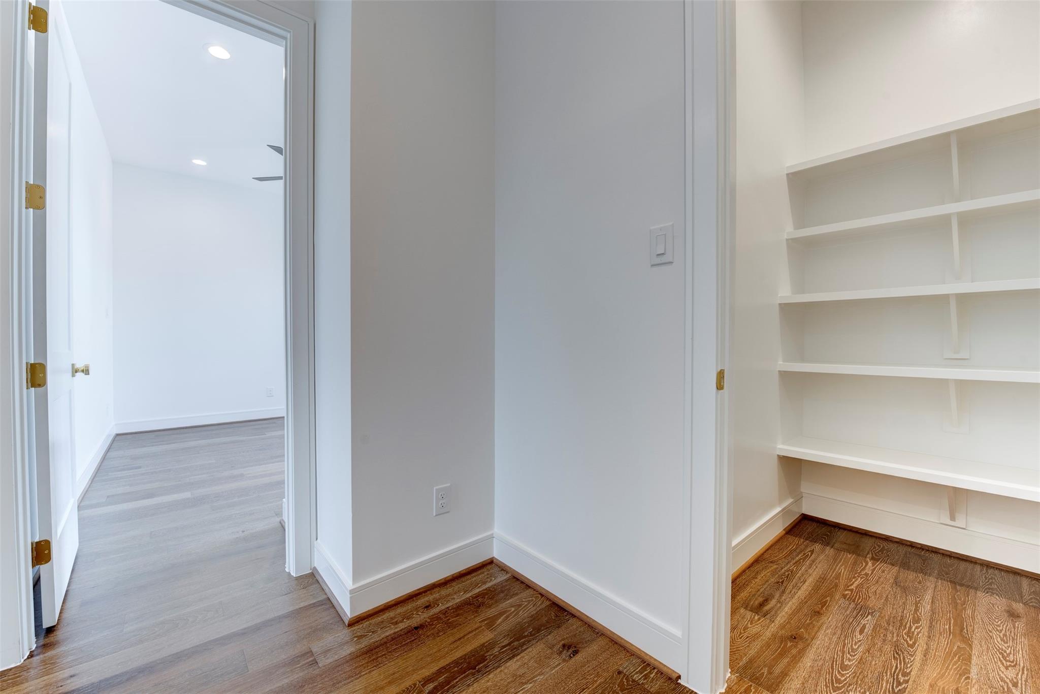 Houston, Texas 77055, United States, 3 Bedrooms Bedrooms, ,4 BathroomsBathrooms,Residential,Active,240025