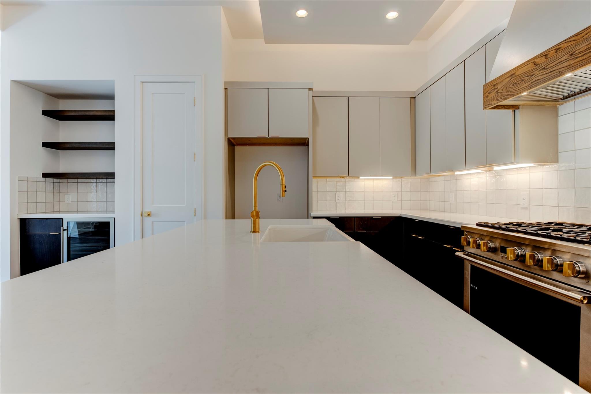 Houston, Texas 77055, United States, 3 Bedrooms Bedrooms, ,4 BathroomsBathrooms,Residential,Active,240025