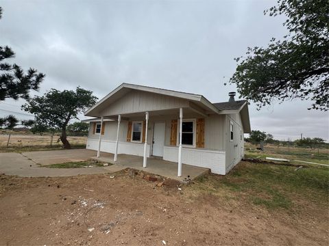 Photo of 2605 E 19th Street, Lubbock, TX 79403 (MLS # 78784371)