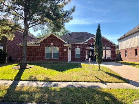 Homes For Rent - 13113 Sunset Cliff Court<br/> Sugar Land, TX 77478
