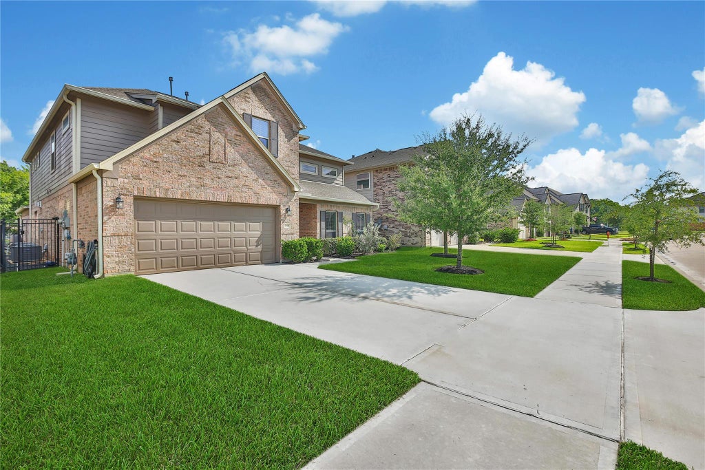 Photo of 32918 Franklin Brooks Drive, Fulshear, TX 77423 (MLS # 4635419)