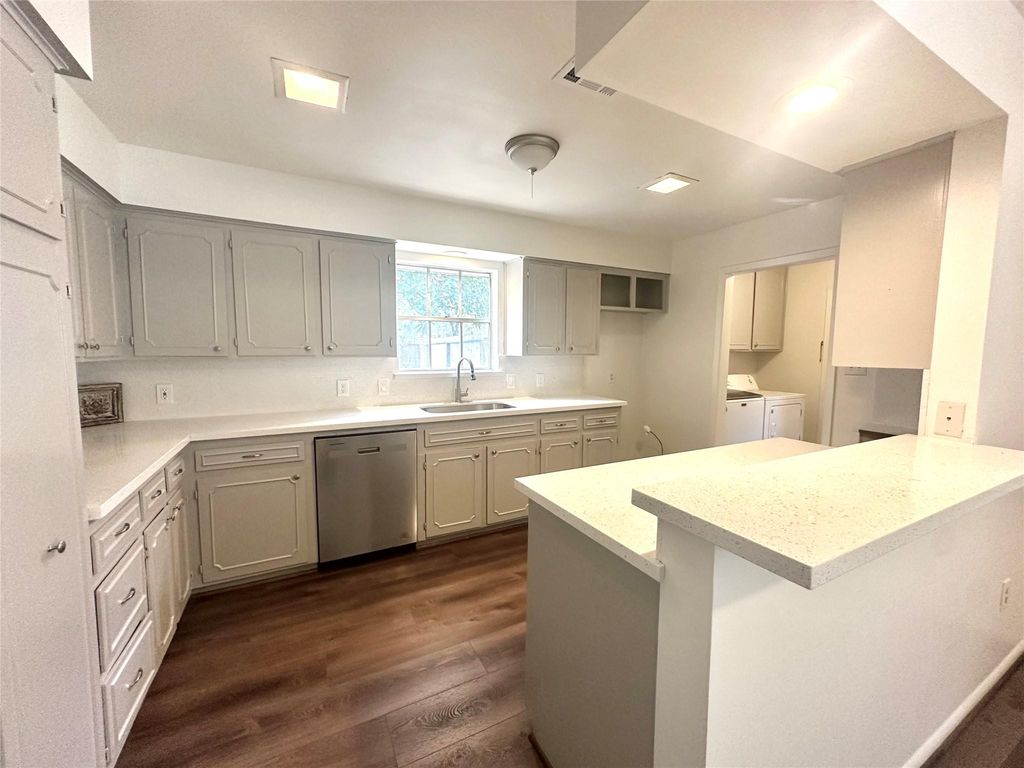 Photo of 235 Beach Road, Conroe, TX 77304 (MLS # 61078882)