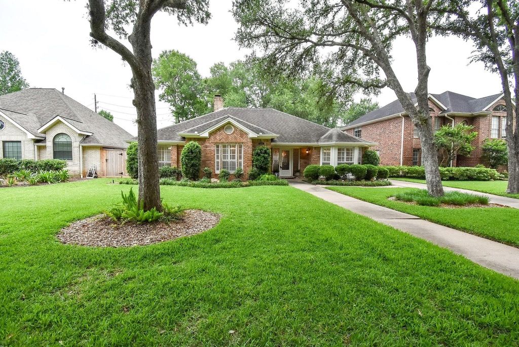 Photo of 3542 Mesquite Drive, Sugar Land, TX 77479 (MLS # 56694838)