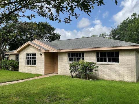 Homes For Sale - 2401 Camino Court<br/> Texas City, TX 77590