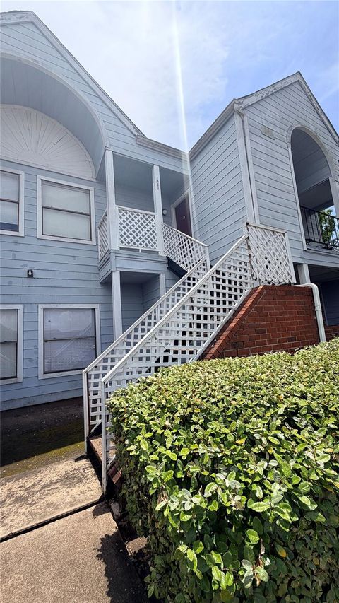 Tiny photo for 14550 Fonmeadow Drive #1500, Houston, TX 77035 (MLS # 23076684)
