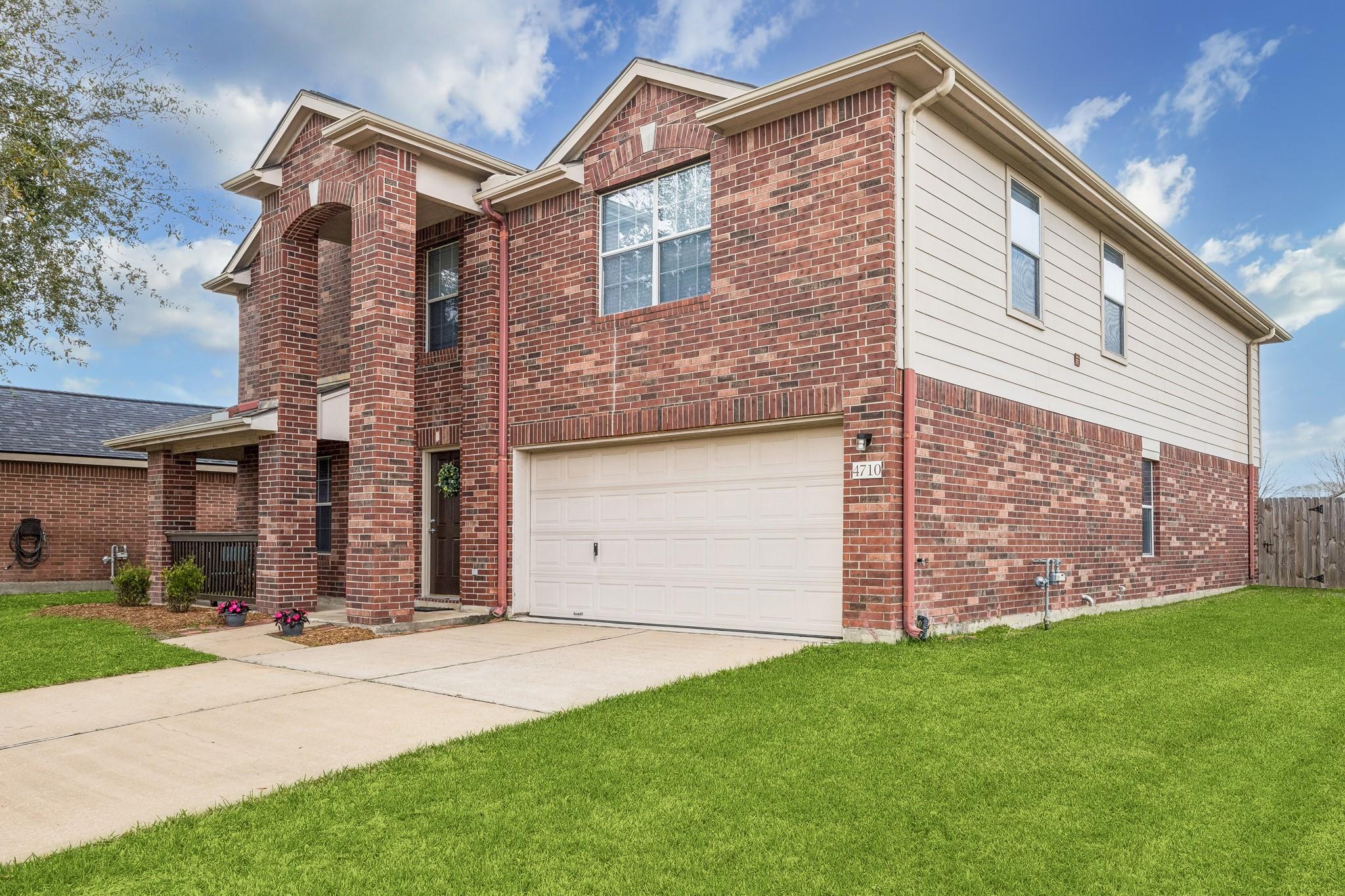 4710 Meadowthorn Court