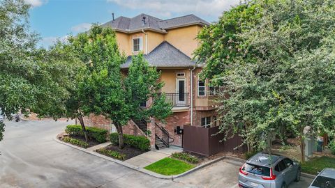Tiny photo for 53 Versante Court, Houston, TX 77070 (MLS # 34228254)