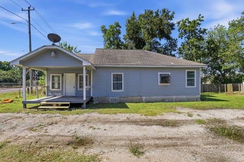 Photo of 6803 Donlen Street, Houston, TX 77022 (MLS # 87563412)