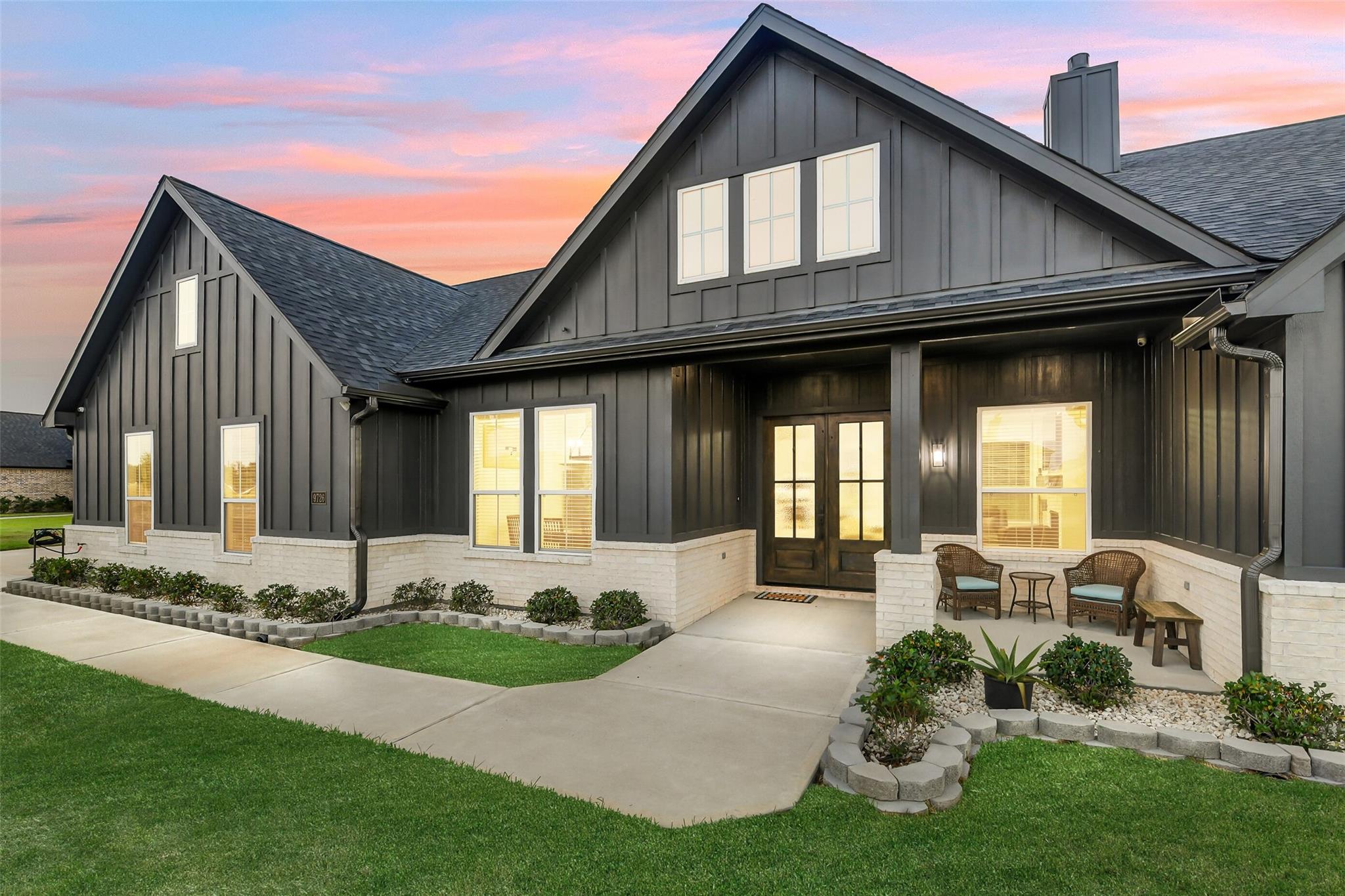 9726 Sweet Tea Lane