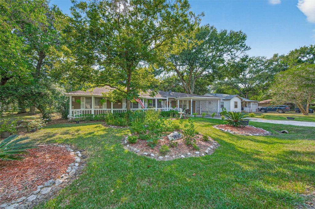 Photo of 7810 Church Street, Needville, TX 77461 (MLS # 57258334)