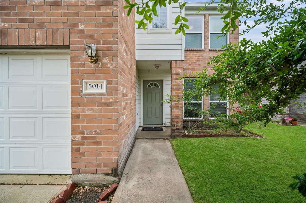 Photo of 5014 Fair Oak Dale Lane, Humble, TX 77346 (MLS # 4588436)