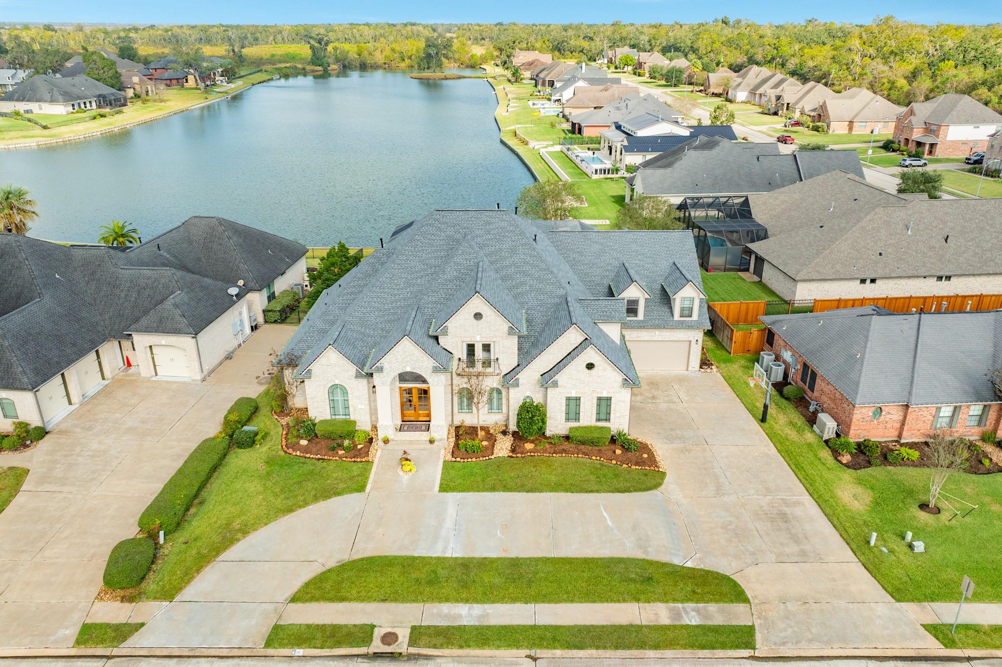 203 Arrowhead Drive