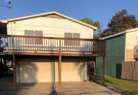 Homes For Sale - 1112 7th Street<br/> San Leon, TX 77539