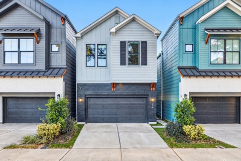 Photo of 306 E 27th Street, Houston, TX 77008 (MLS # 23309200)