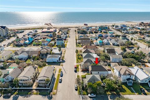 Photo of 2205 30th Street, Galveston, TX 77550 (MLS # 87405590)