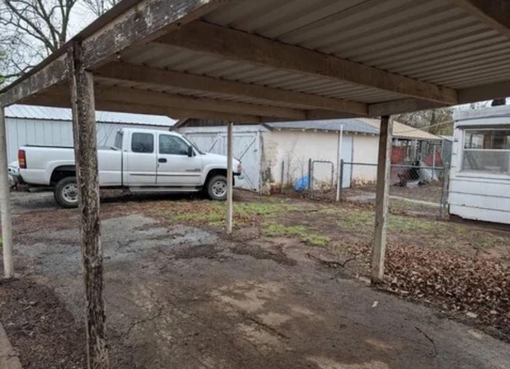 Photo of 201 S Park Avenue, Iowa Park, TX 76367 (MLS # 78582483)