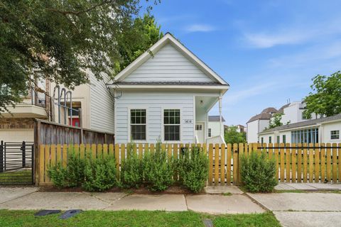Photo of 1414 Shearn Street, Houston, TX 77007 (MLS # 64075312)