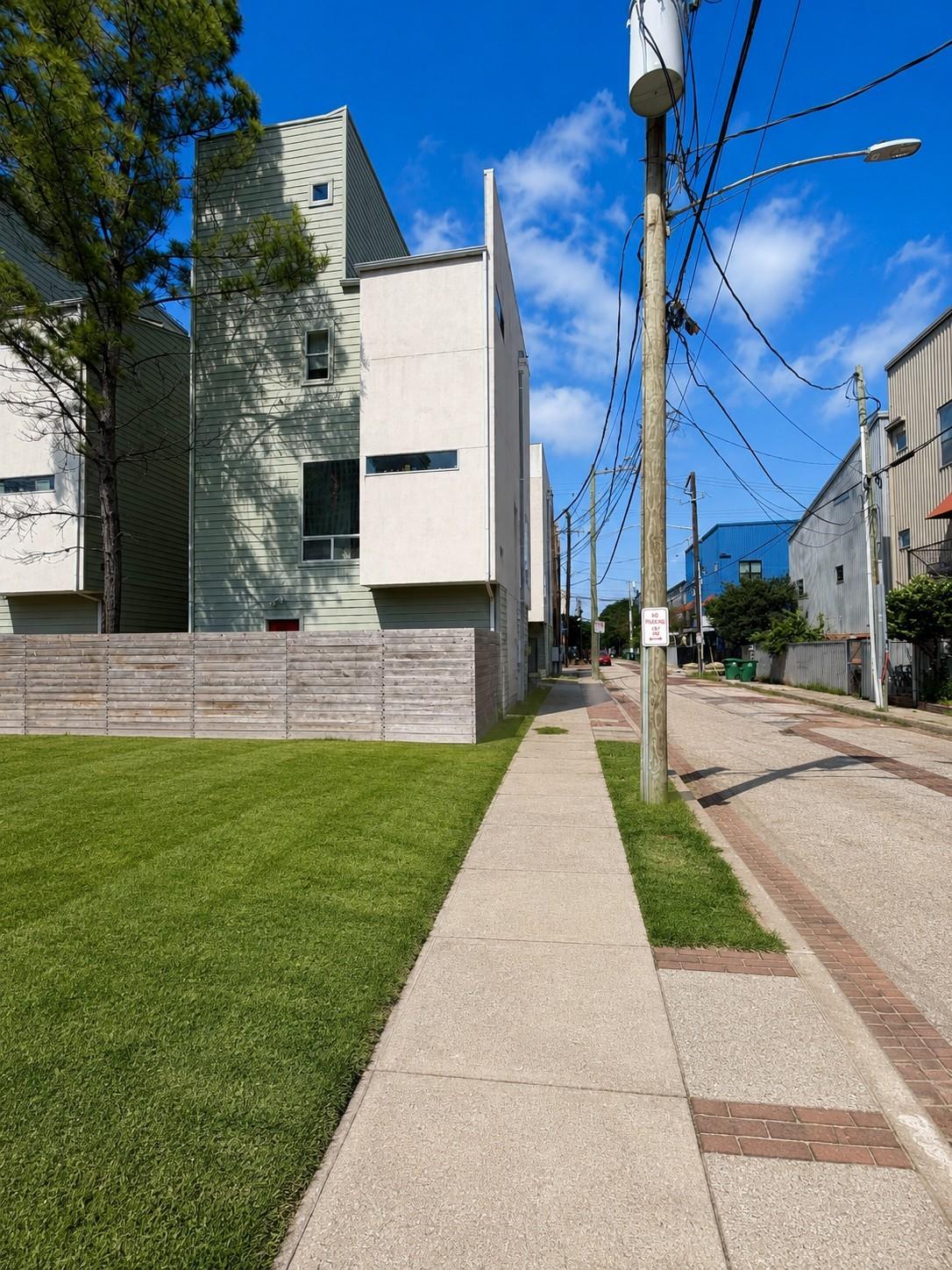 707 Andrews Street