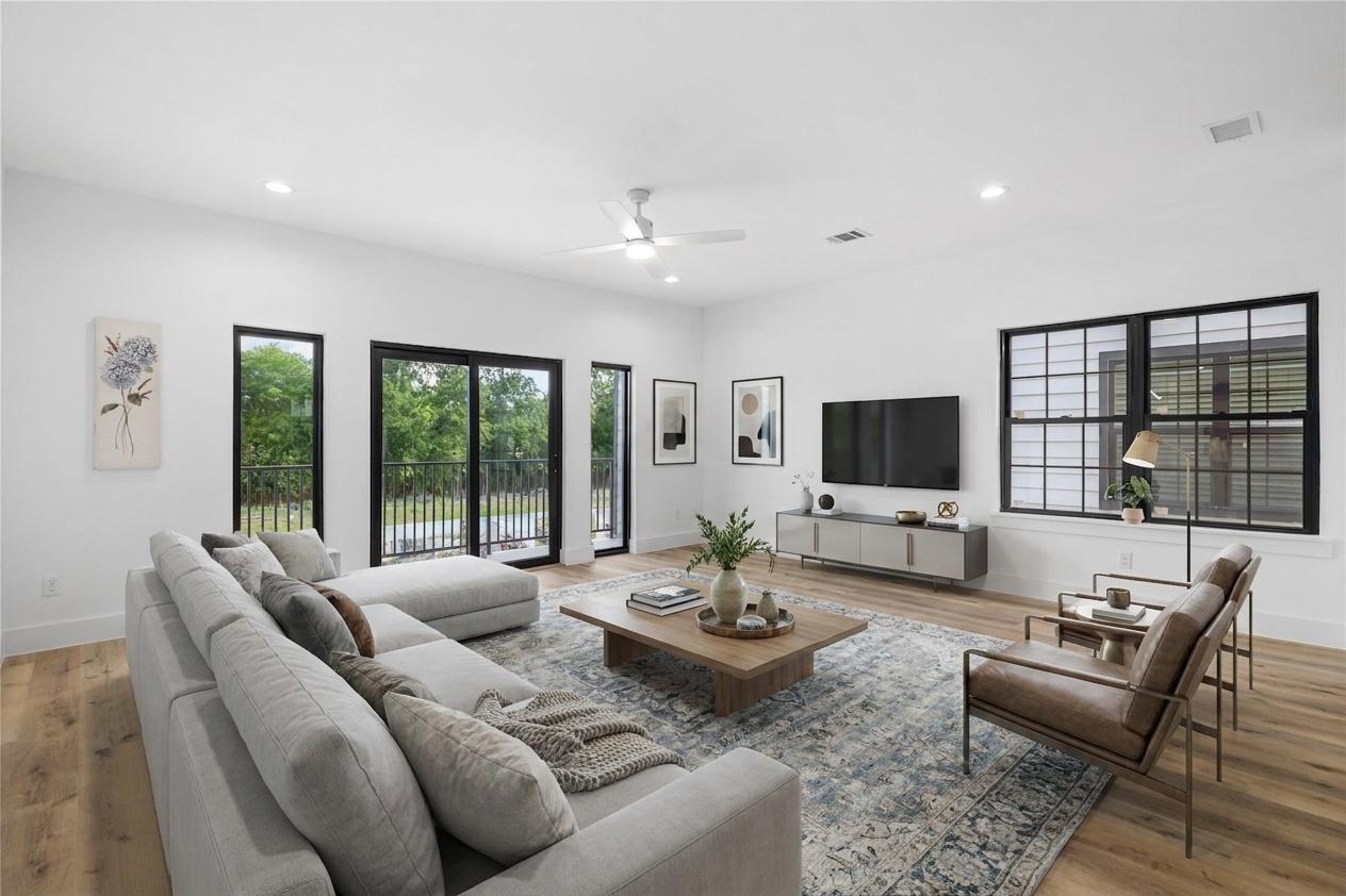 11916 S Hoa Sen Circle