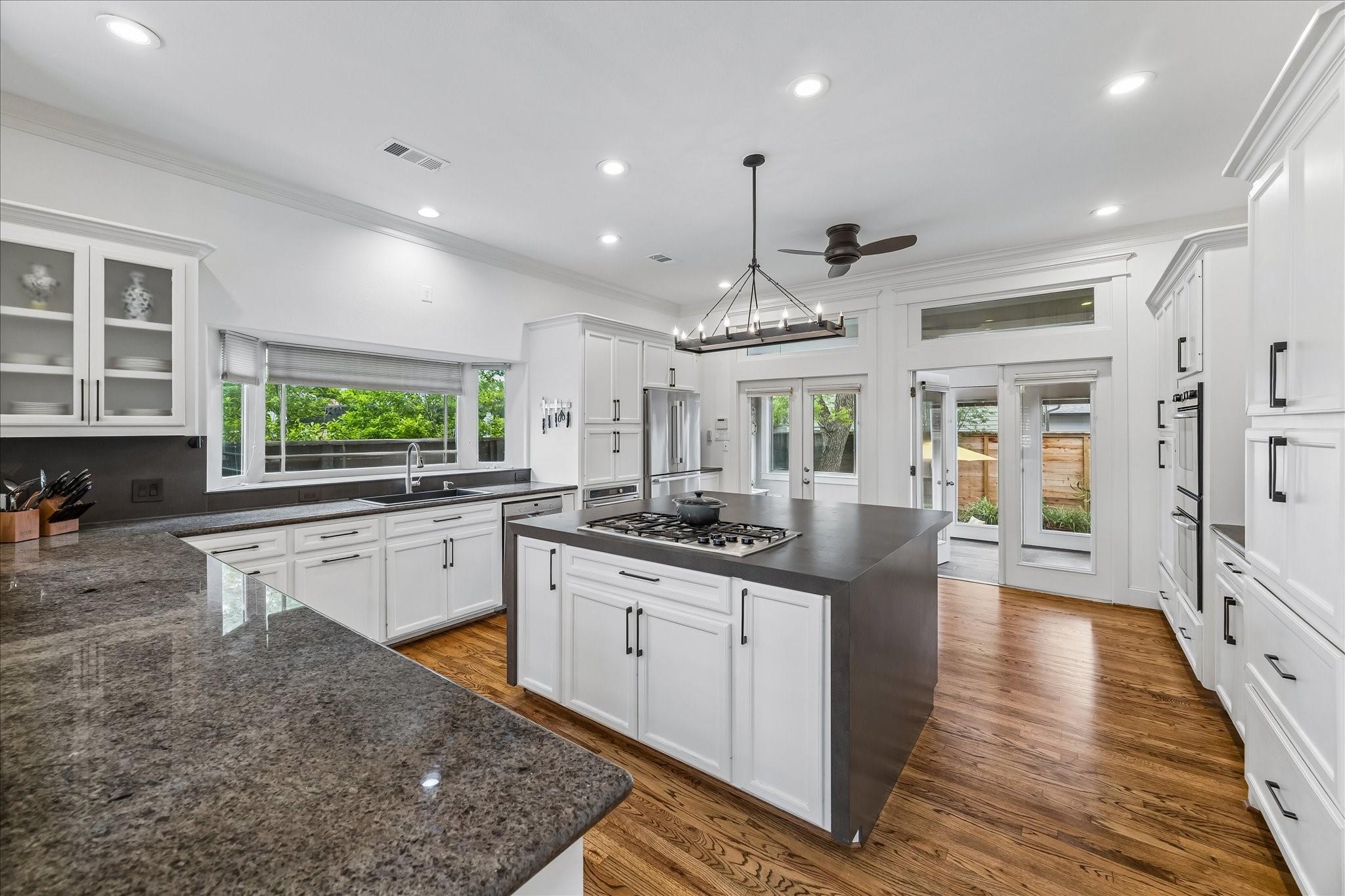 315 W 15th Street