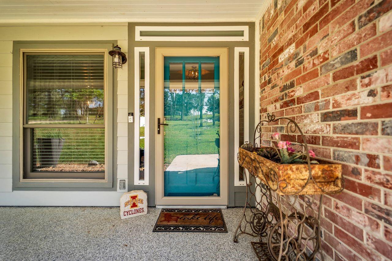 310 Cove Loop