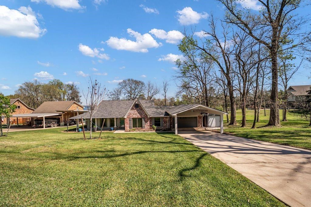 Photo of 310 Cove Loop, Coldspring, TX 77331 (MLS # 75165484)