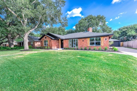 Tiny photo for 5507 Valkeith Drive, Houston, TX 77096 (MLS # 13787605)