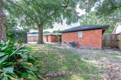 Tiny photo for 5507 Valkeith Drive, Houston, TX 77096 (MLS # 13787605)