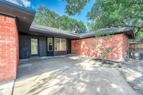 Tiny photo for 5507 Valkeith Drive, Houston, TX 77096 (MLS # 13787605)