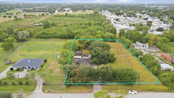 14054 AMBROSE ST, HOUSTON, TX 77045 - Image cd85b9ff19b3552a07236e7a80be2f01/312381506