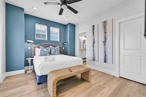 Tiny photo for 3811 Conch, Galveston, TX 77554 (MLS # 82609933)