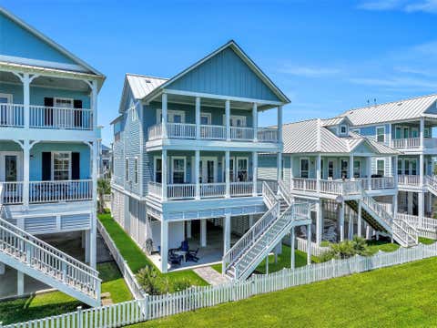 Tiny photo for 3811 Conch, Galveston, TX 77554 (MLS # 82609933)