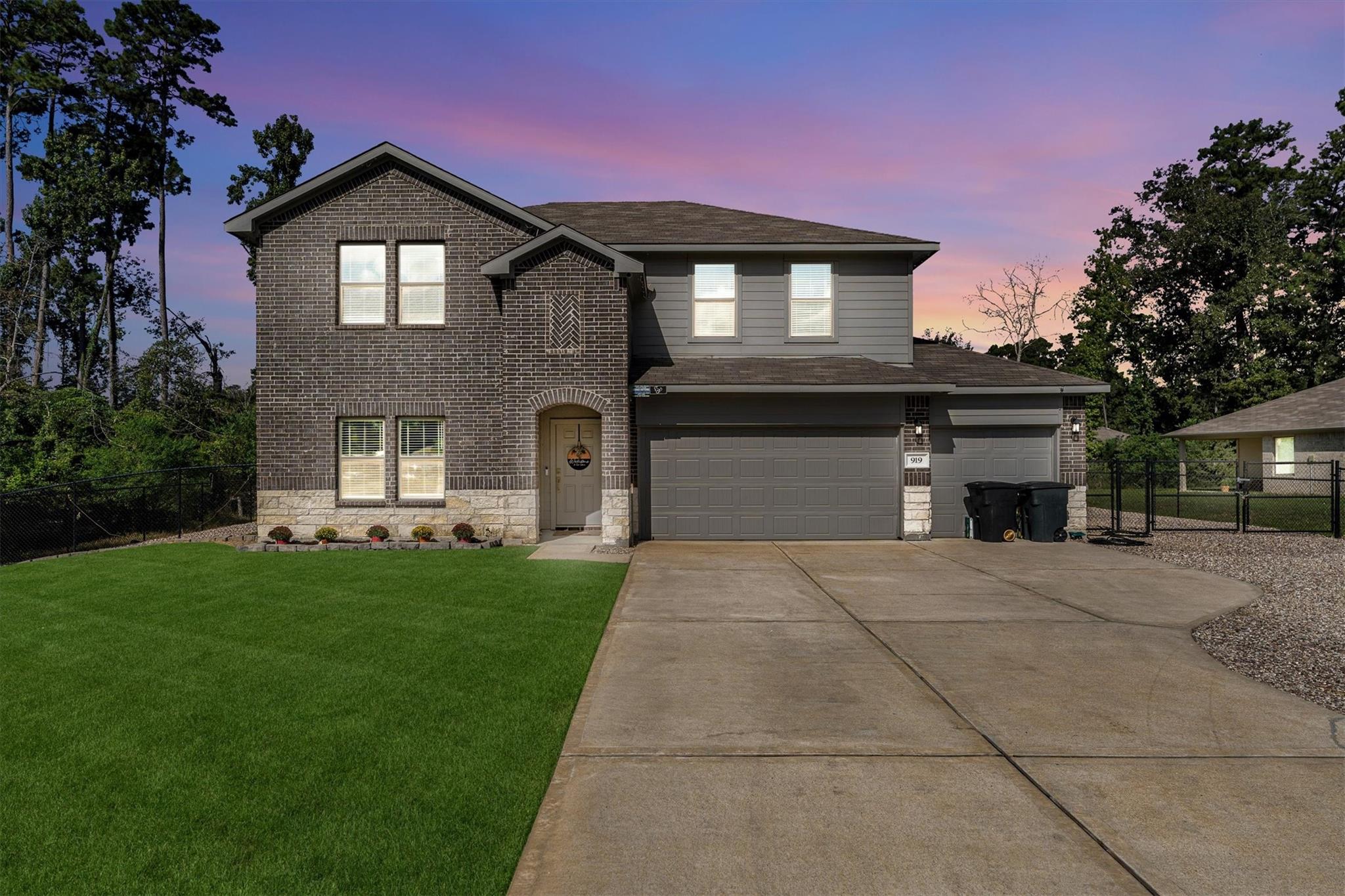 919 Republic Road