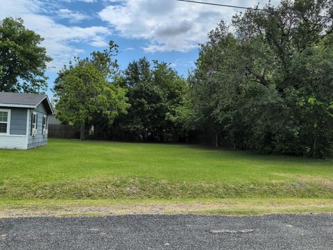 Photo of 0 Algeria, Texas City, TX 77591 (MLS # 27432236)