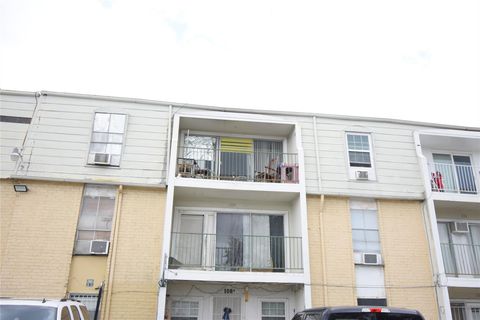 Photo of 8200 Broadway Street #158N, Houston, TX 77061 (MLS # 64986266)