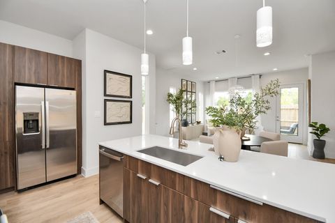 Photo of 4002 Boho Lane, Houston, TX 77045 (MLS # 18483731)