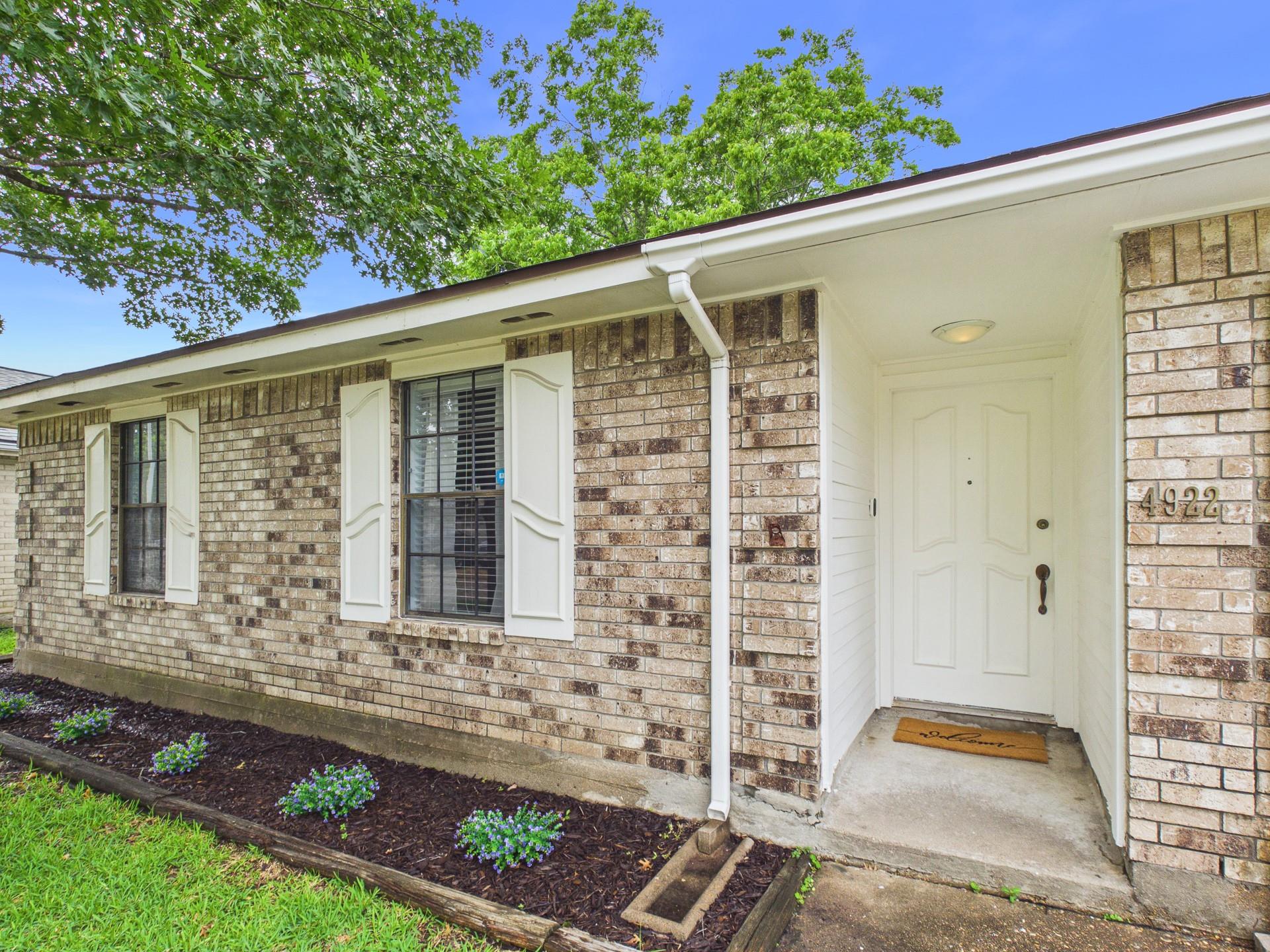 4922 Creekview Drive