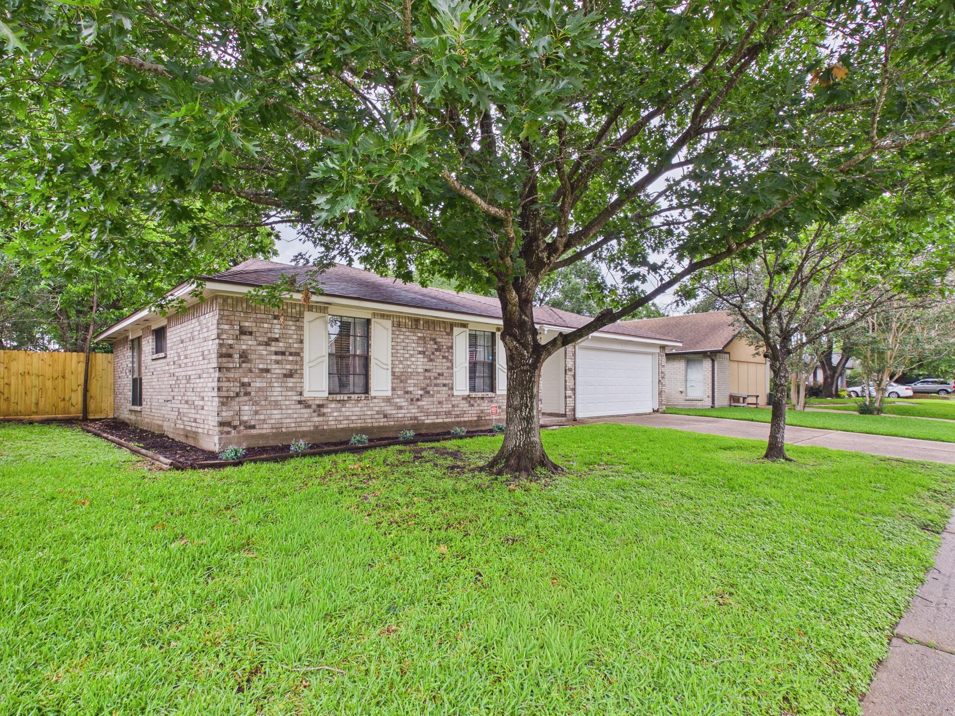 4922 Creekview Drive