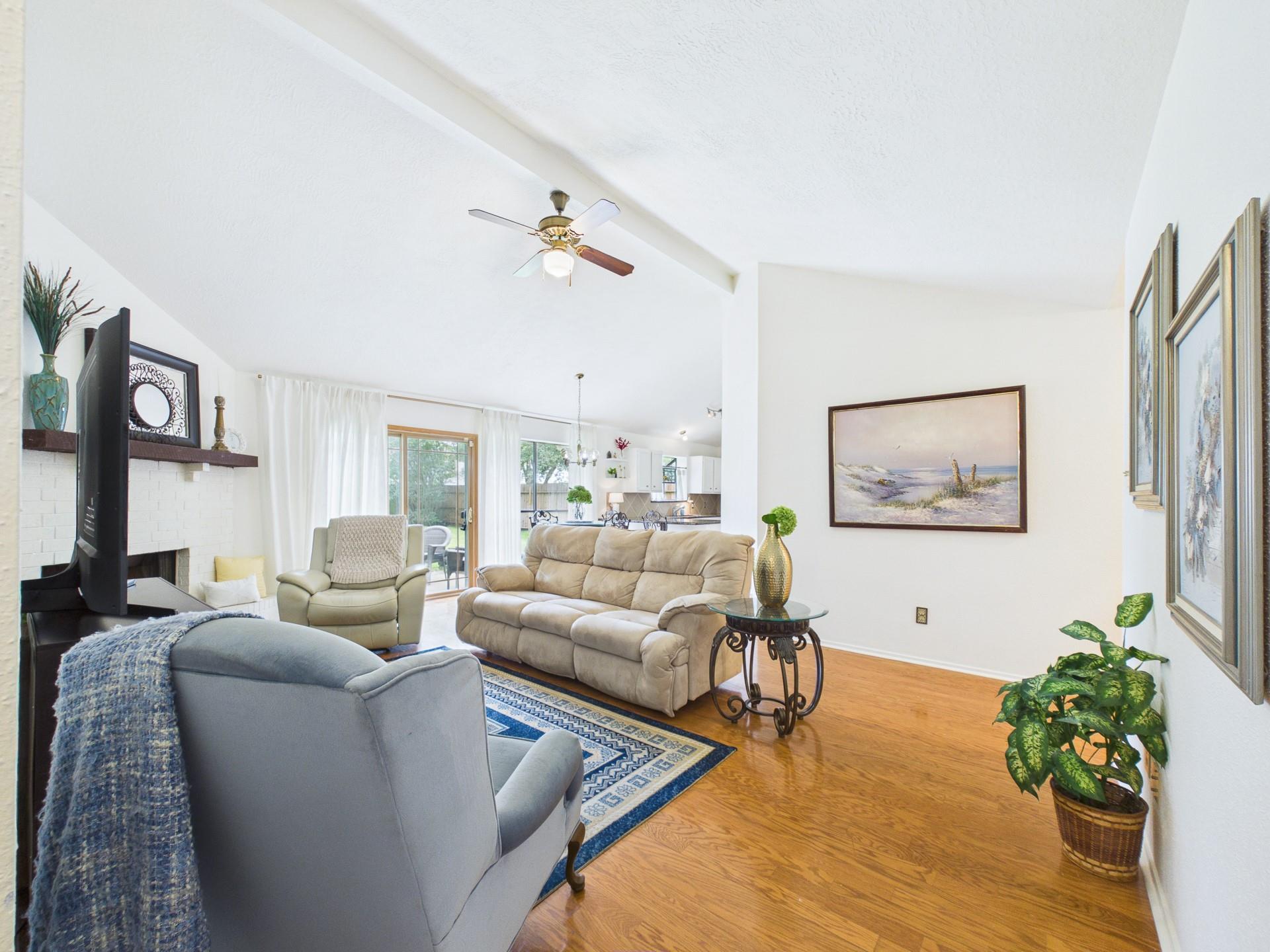 4922 Creekview Drive