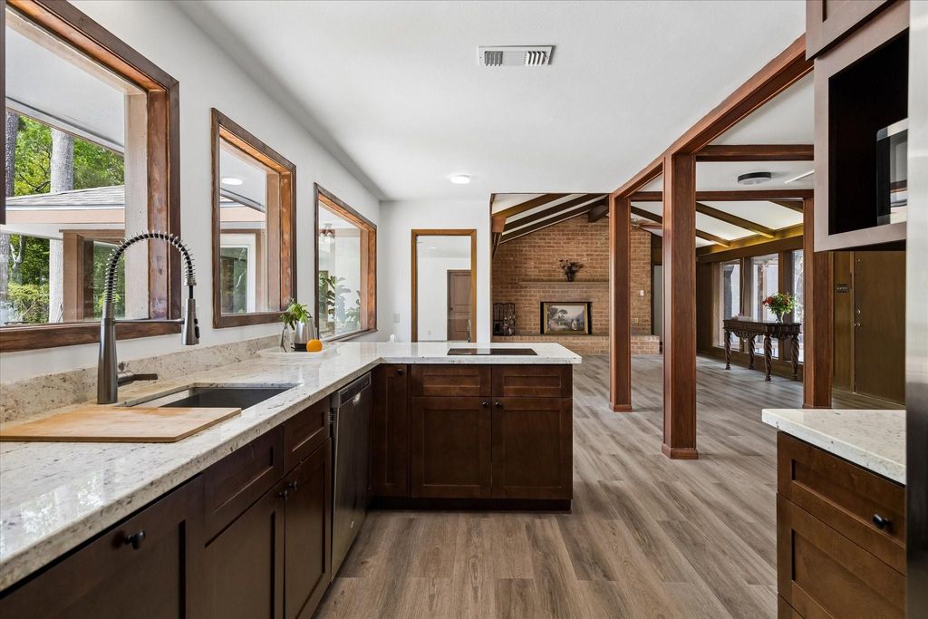 Photo of 9805 Shadow Wood Drive, Houston, TX 77080 (MLS # 98911688)