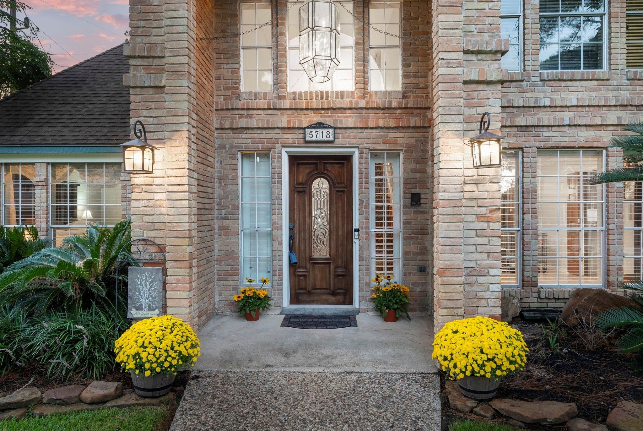 5718 Glenmere Lane