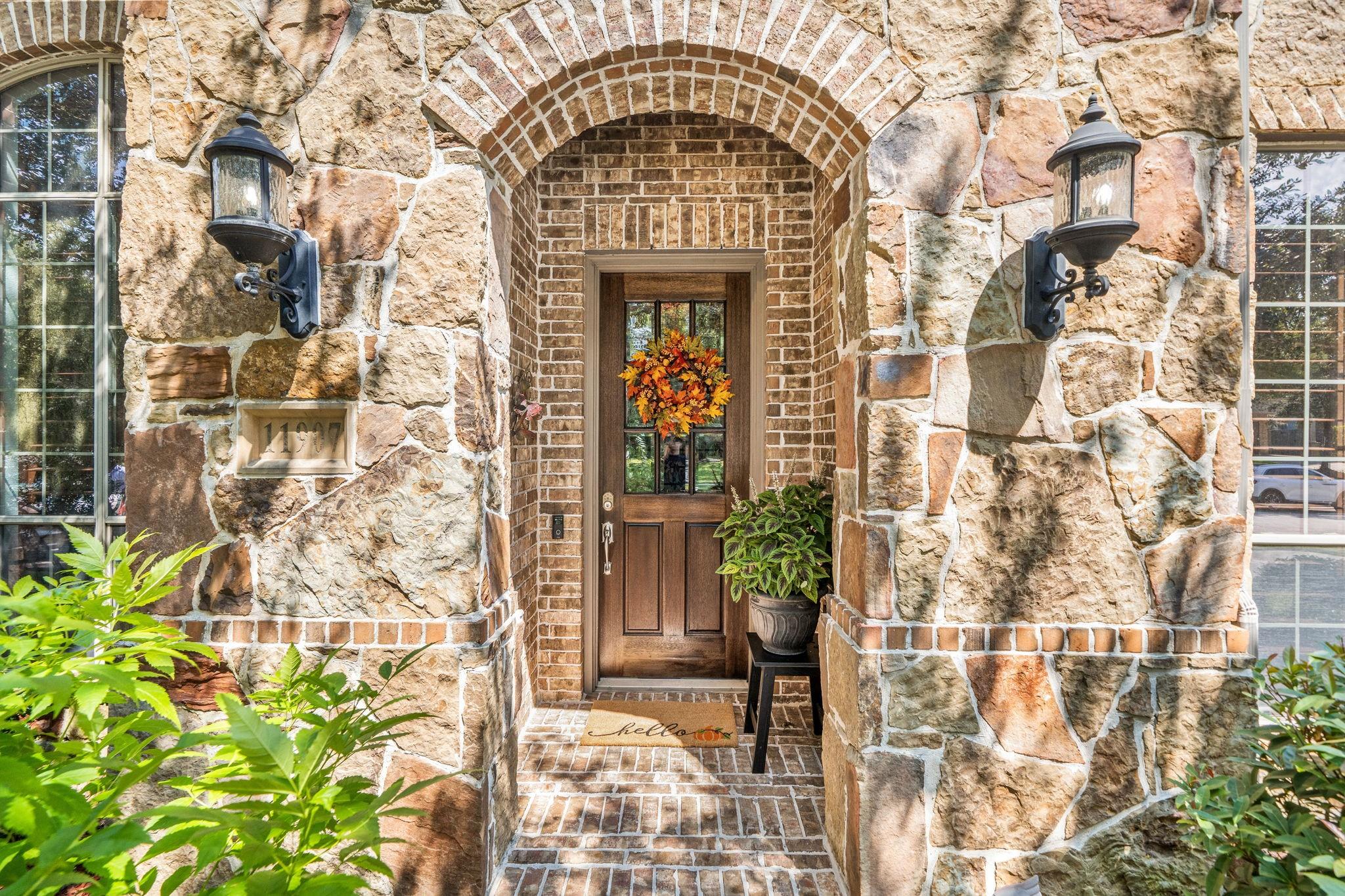 11907 Wind Cove Place Court