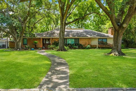 Photo of 5117 Valerie Street, Bellaire, TX 77401 (MLS # 13297458)
