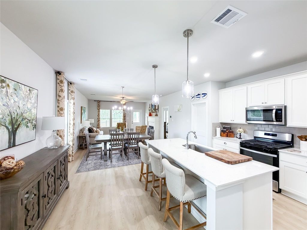 Photo of 130 Alset Drive, Magnolia, TX 77354 (MLS # 27290335)