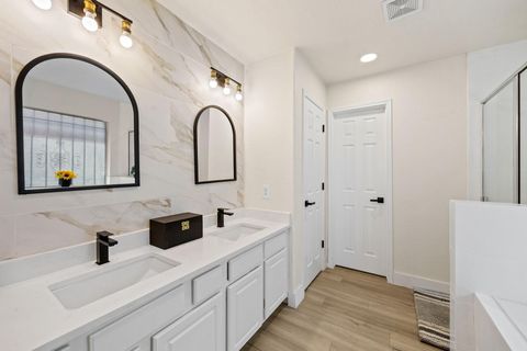 Tiny photo for 2710 Gaelic Green Street, Houston, TX 77045 (MLS # 16818607)