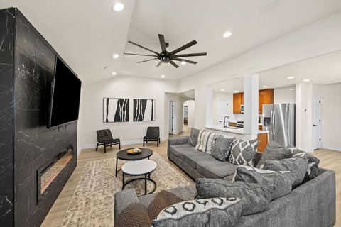 Tiny photo for 2710 Gaelic Green Street, Houston, TX 77045 (MLS # 16818607)