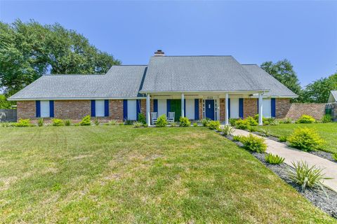 Photo of 1523 19th Avenue N, Texas City, TX 77590 (MLS # 789126)